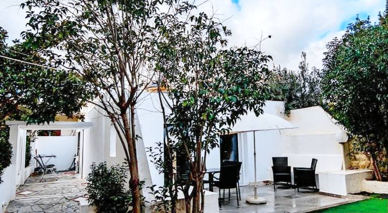 Vacation home with garden & patio — photo 4