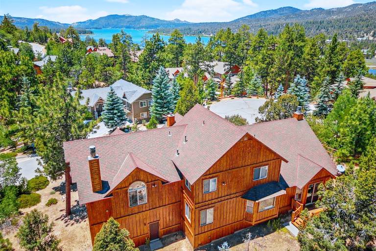 House Snow Summit Ski Resort