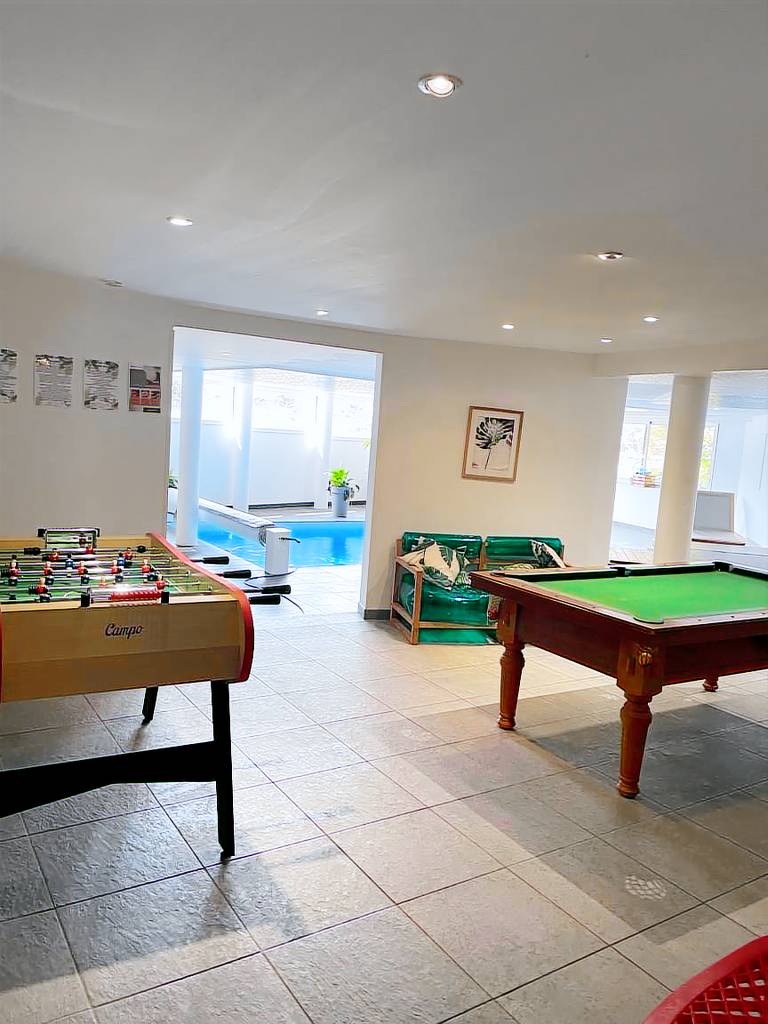 Family-friendly pleasant villa with grill, private pool & yard | Beach view | Close to the beach | Dogs allowed — photo 5