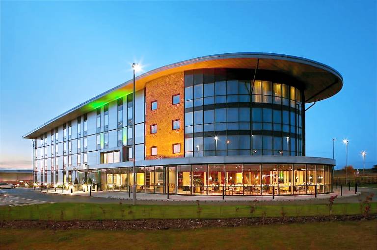Holiday Inn Salisbury Stonehenge by IHG