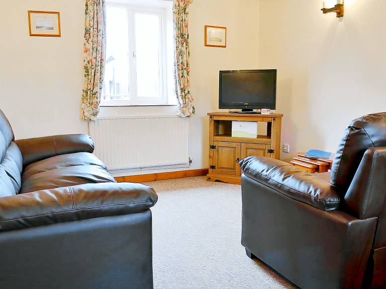Stable Cottage 4 UKC3743
