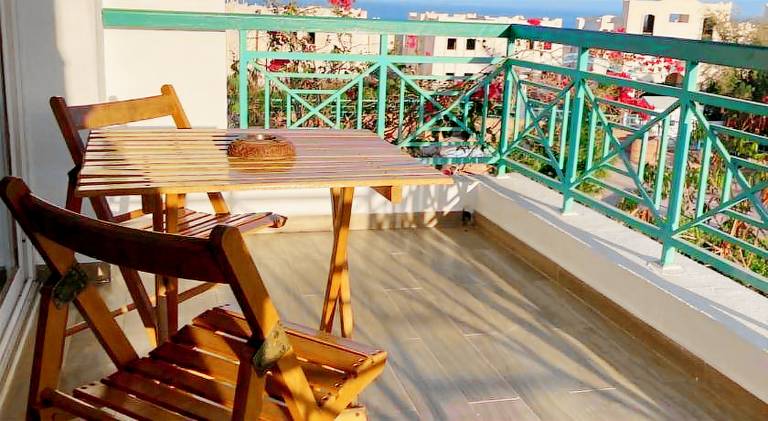 Holiday apartment with pool — photo 4