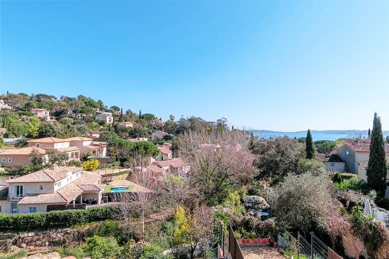 Child-friendly pleasant vacation home with grill, garden & patio | Dogs allowed in Cogolin