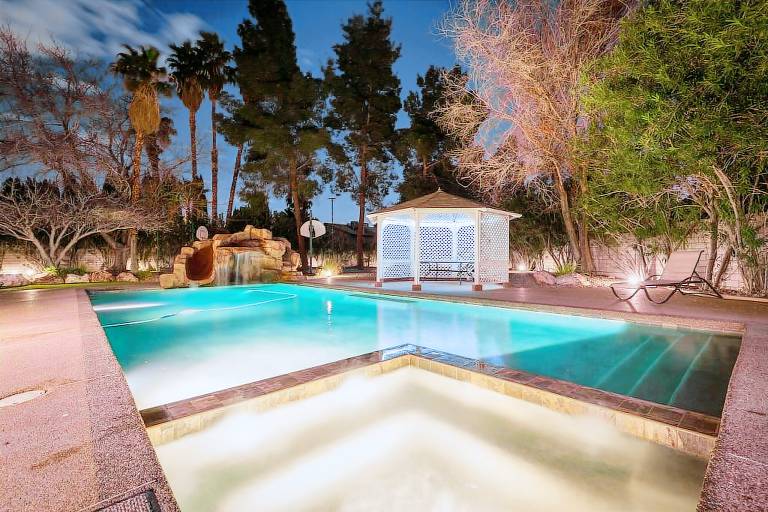 House Rancho Oakey