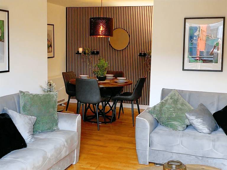 Central Liverpool Apartment-sleeps 6-free Parking — photo 2