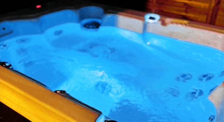 Secrete loft, spa & jaccuzi privatif - parking & bien-etre pres de Toulouse in Blagnac