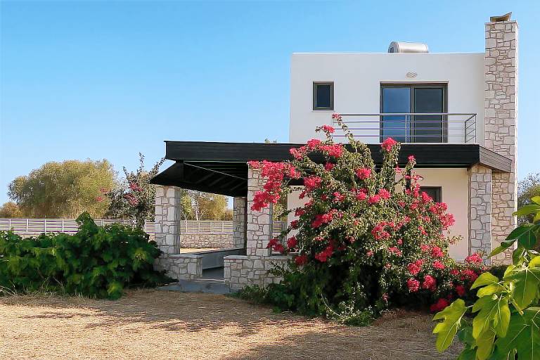 Βίλα  Lachania