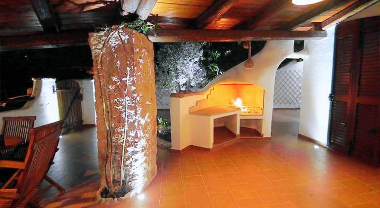 Villa with hot tub & pool — photo 4