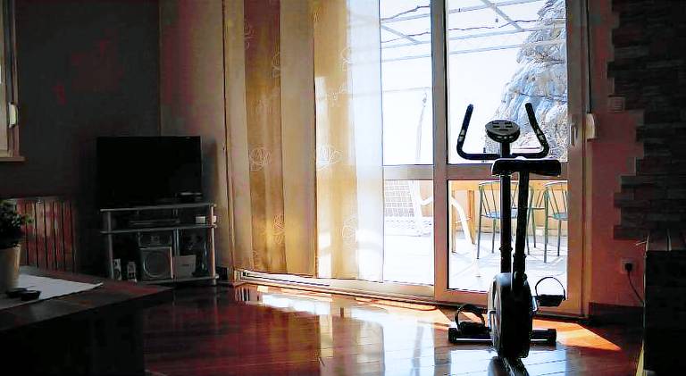 Apartment with 3 rooms for 6 persons in Podstrana