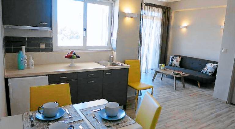Serviced apartment with garden & terrace | Pet-friendly — photo 3