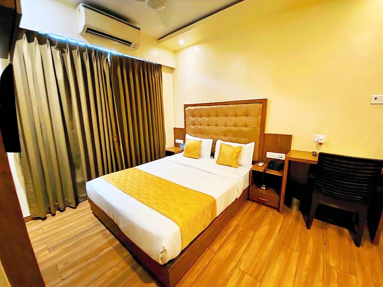 Hotel Palms Residency Mankhurd Link Rd Chembur