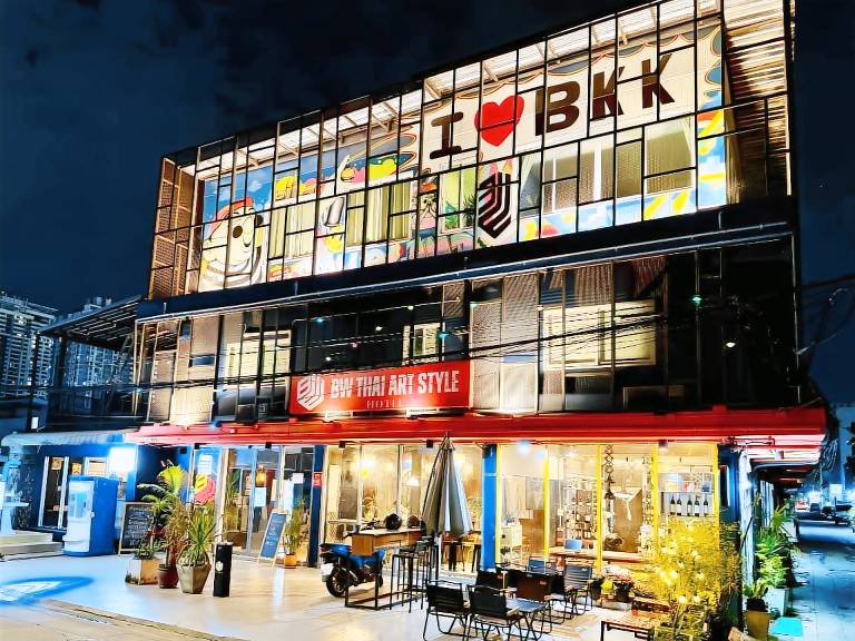 BW thai art style hotel in Koh Lipe