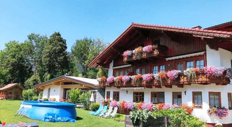 Lovely rental apartment with sauna, garden & terrace | Close to the ski | Pets allowed in Schladming
