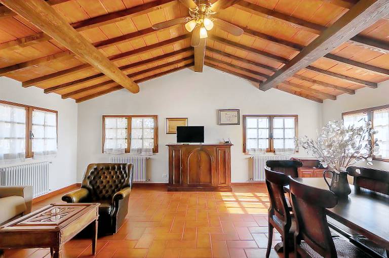 Rental apartment with barbeque, fast internet & pool | Garden view | Perfect for remote work | Dogs allowed — photo 4