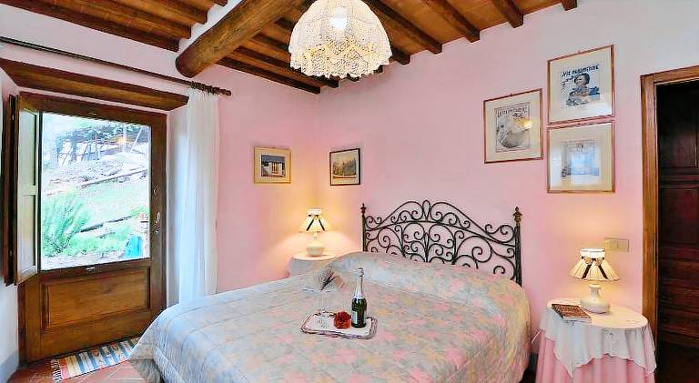 Fully equipped beautiful villa with private pool, barbeque & garden | Pet-friendly — photo 2