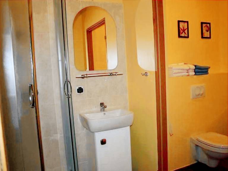 Beautiful holiday apartment with barbeque, patio & yard | Close to the beach | Dogs allowed — photo 5