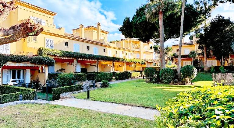 Fully equipped nice vacation home with terrace, garden & private pool | Dogs allowed in Chiclana de la Frontera