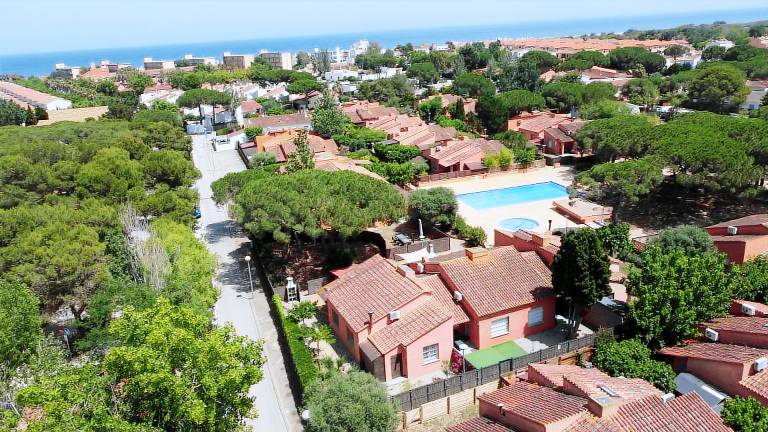 Family-oriented house with patio, pool & BBQ | Pets are welcome in Begur