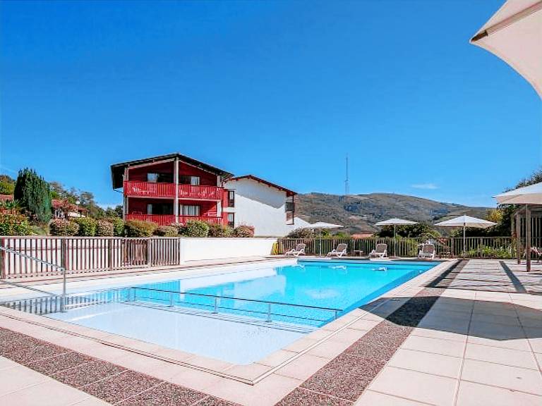Apartment with terrace & heated pool — photo 2