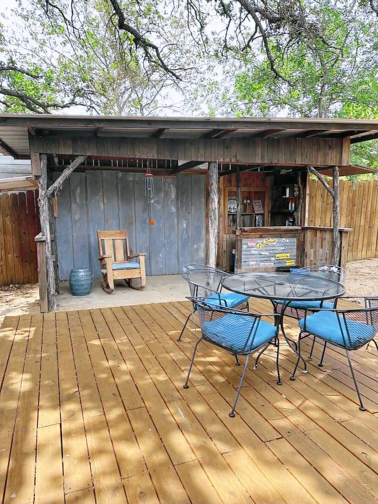 House Lake Buchanan