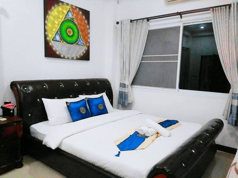Ruean Roi Lanna Resort in Chiang Rai