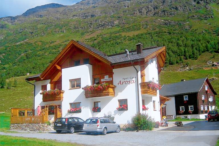Apartment  Tschafein