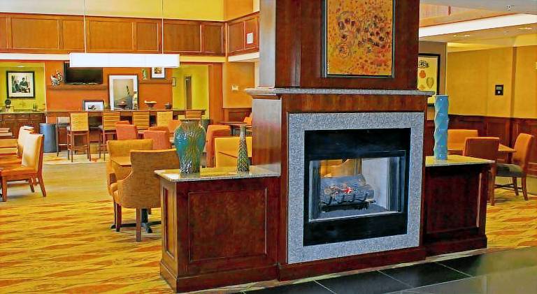 Hampton Inn & Suites Norfolk-Airport — photo 5
