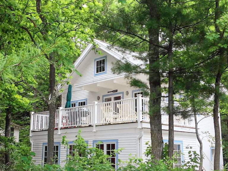 Apartment Harbor Springs