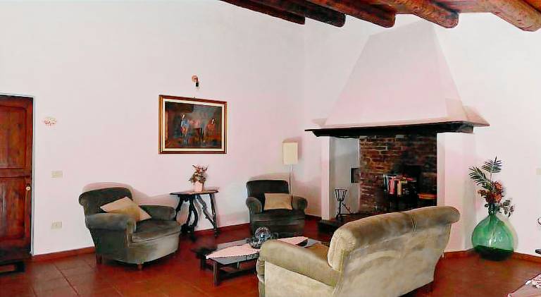 Lovely holiday apartment with patio, private pool & yard | Dogs allowed — photo 2