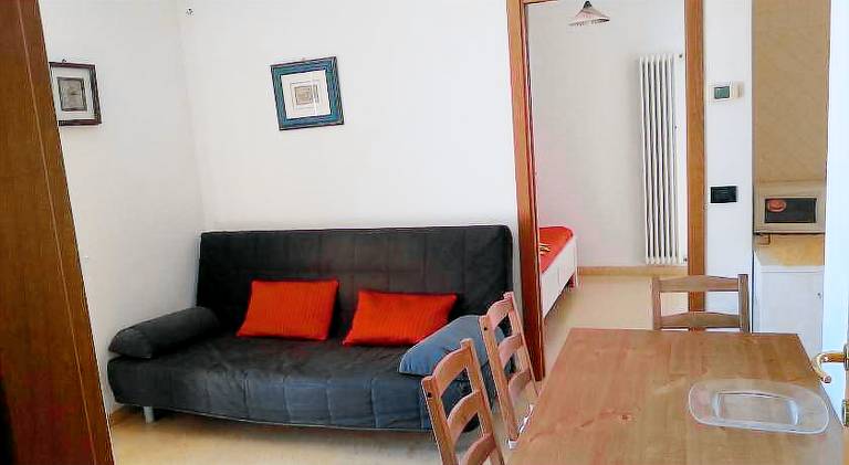 Apartment with 1 room for 4 persons — photo 2