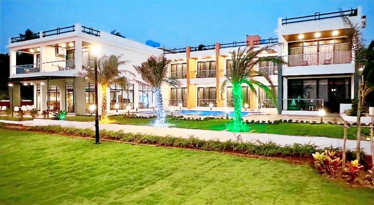 Resort Bhogave Beach