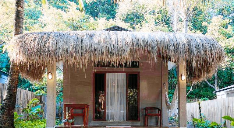 Villa with yard & patio — photo 4