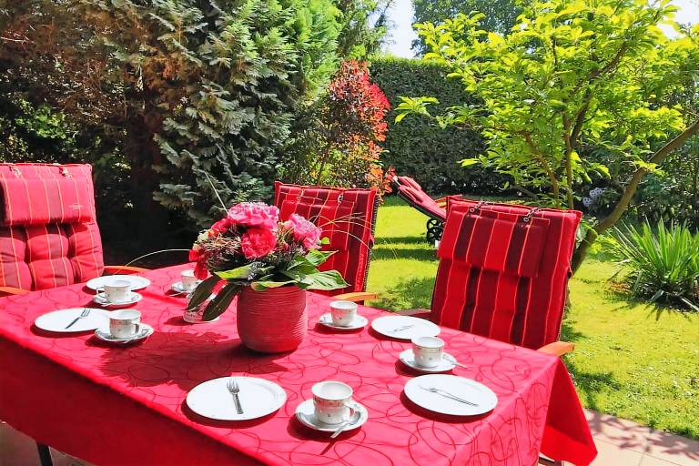 Lovely vacation home with yard, barbecue & terrace | Pets allowed — photo 3
