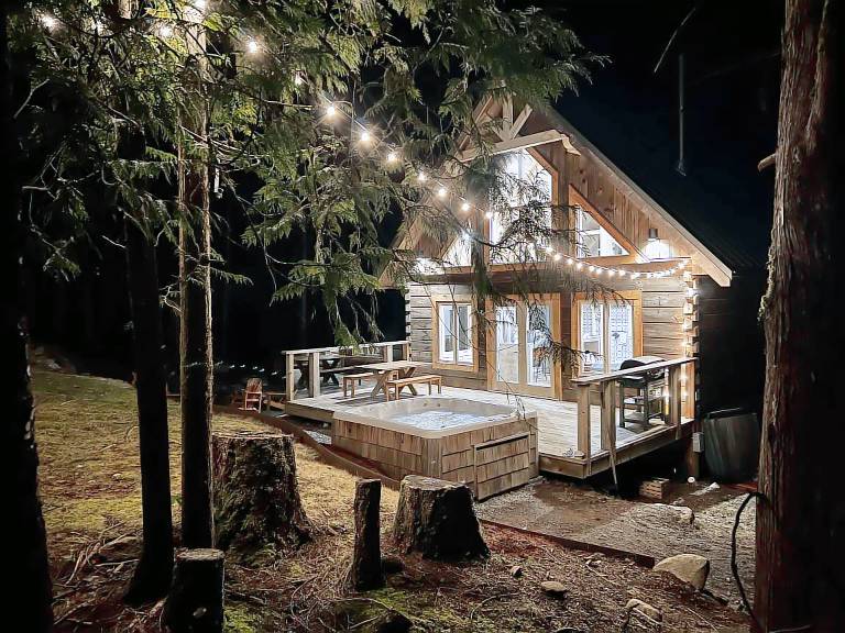Cabin Shawnigan Lake