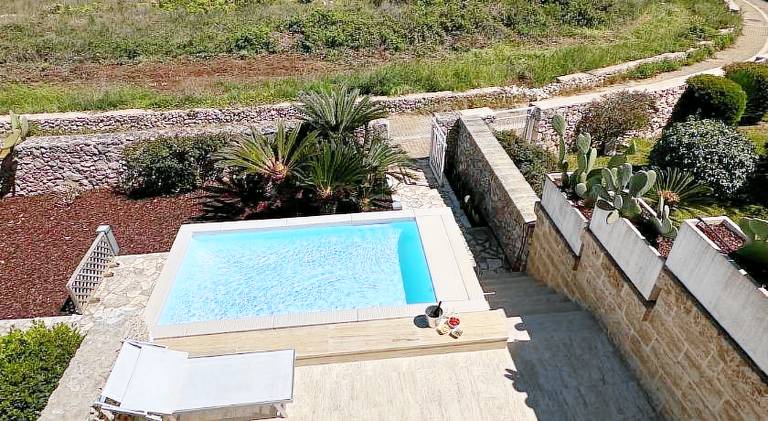 Holiday apartment with pool — photo 5