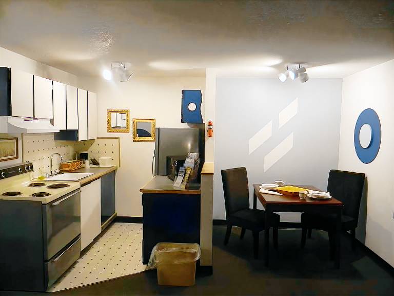 Kennewick Inn and Suites — photo 4