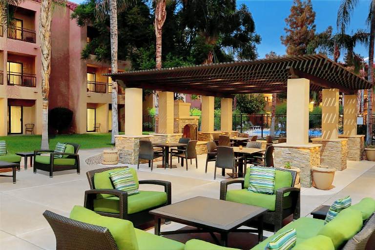 Embassy Suites by Hilton Phoenix Tempe — photo 5