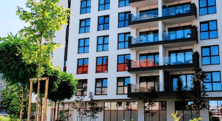 Apartment with yard & terrace | Near Palace of Justice — photo 3