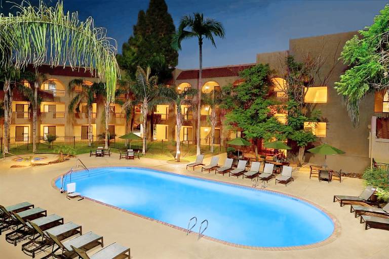 Embassy Suites by Hilton Phoenix Tempe in Tempe, AZ