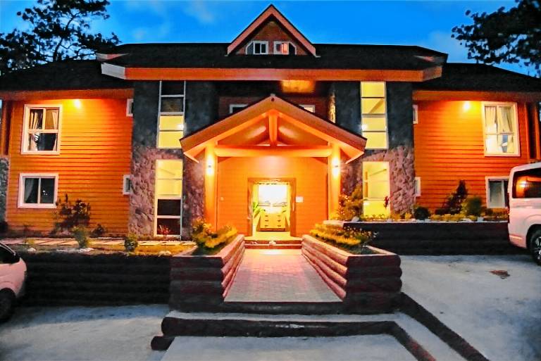 Camp John Hay Orange House House B — photo 3