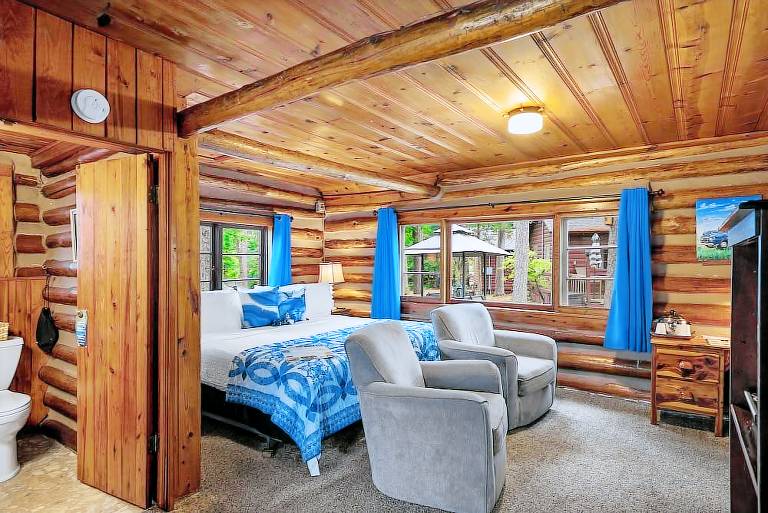 Cabin Eureka Springs