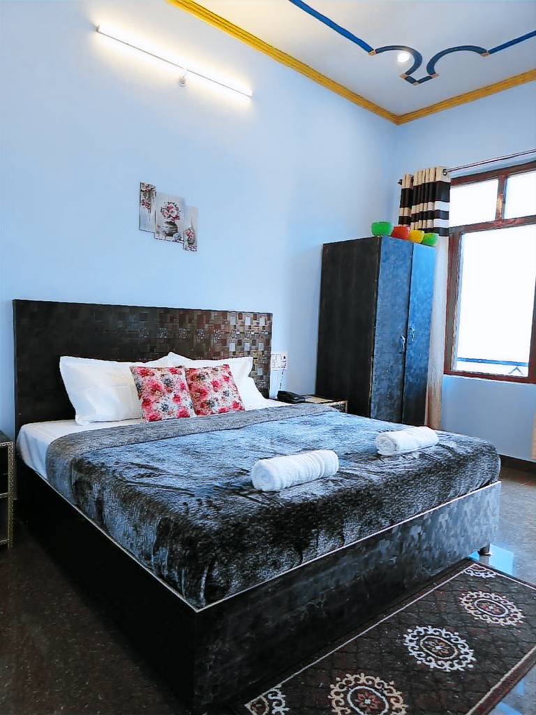 Villa with garden, patio & BBQ | Perfect for remote work | Pets allowed — photo 2