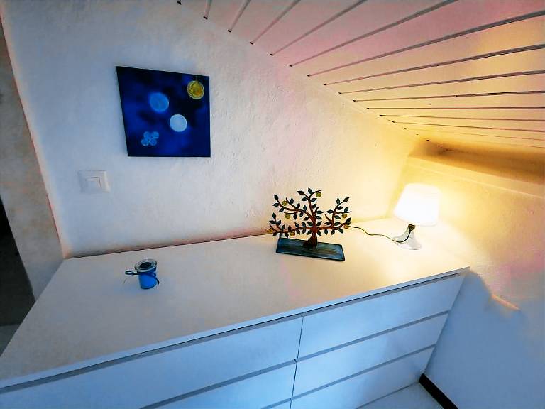 Vacation home with 2 rooms for 4 persons in Lugano