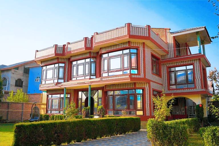 Lovely villa | Perfect for remote work | Pets allowed in Srinagar