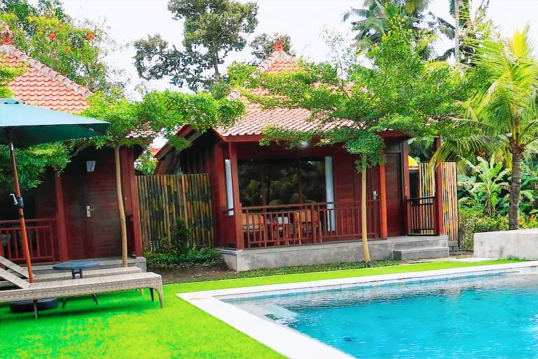Bed & Breakfast  Ubud