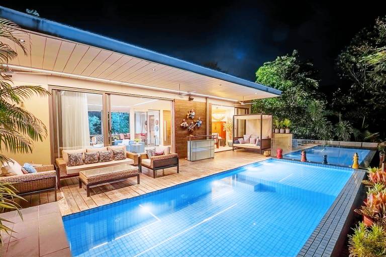 Avior by Hireavilla 4BR w Infinity Pool in Parra