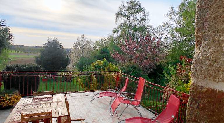 Vacation home with garden, barbecue & patio — photo 3