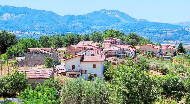 Rental apartment with 1 room for 3 persons in Potenza