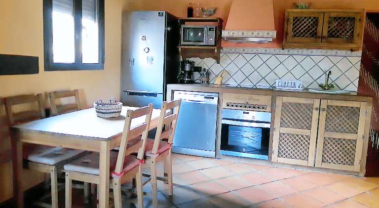 House with pool | Pet-friendly — photo 4