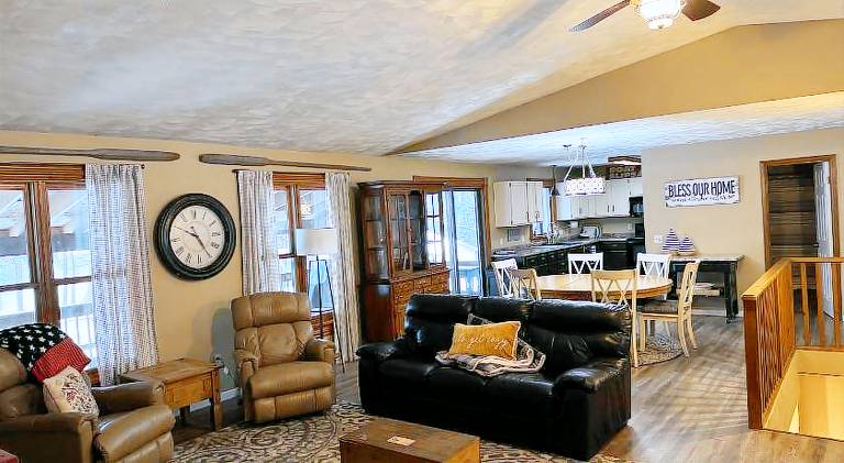 Lakeside Getaway with Hot Tub in Gaylord, MI